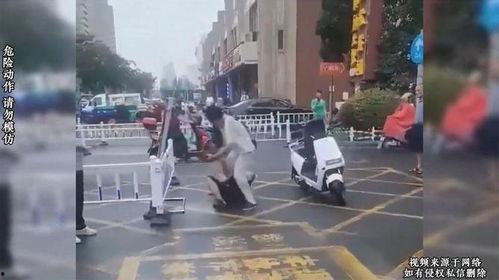 吉林爆料马路大爷事件视频,一场引发社会关注的街头冲突